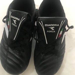 2012 Diadora Forza Soccer Cleats Size 3 Black/White